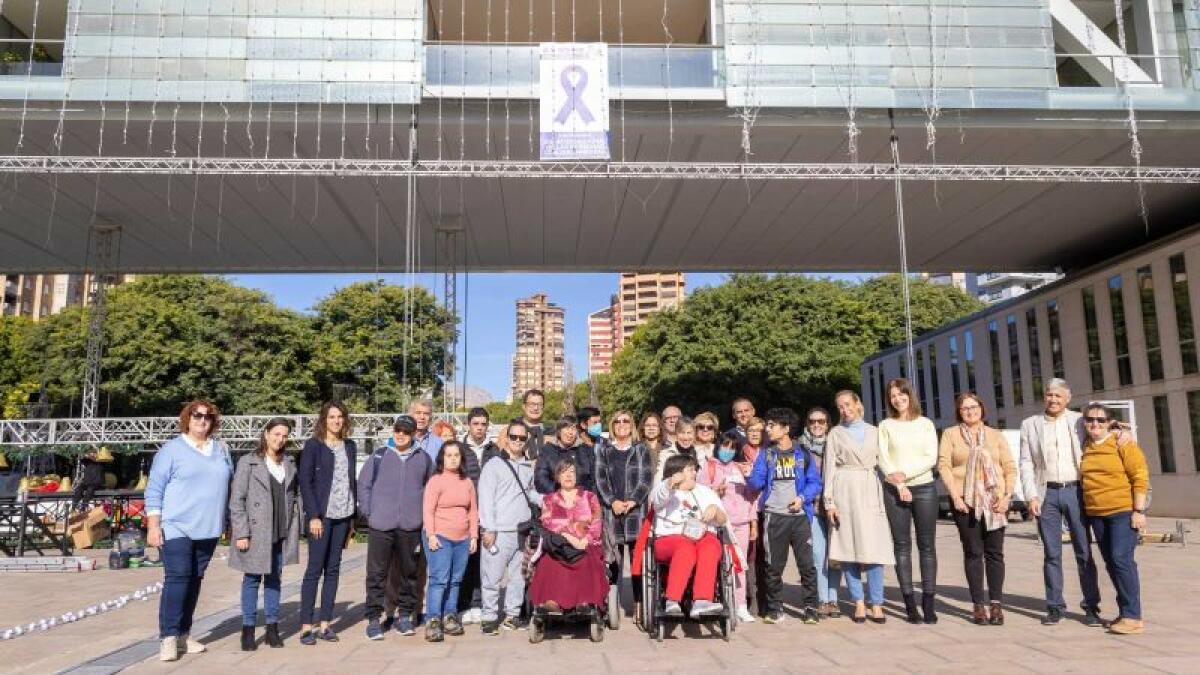 Asmibe inicia en el Ayuntamiento los actos con motivo del Día Internacional de las personas con discapacidad  