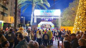 M&aacute;s de 1.300 personas participan en la carrera popular de San Silvestre de Villajoyosa que marca un nuevo r&eacute;cord de participaci&oacute;n
