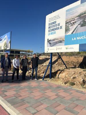 T&eacute;cnicos de la Generalitat visitan la parcela del Segundo Instituto