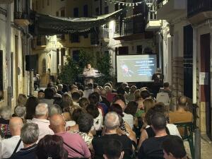 Esta noche &ldquo;XXIV Poesia al Carrer&rdquo; en el carrer Major