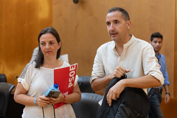 El PSOE denuncia que el PP paga más 700.000 euros en facturas de la pasada legislatura y de contratos caducados