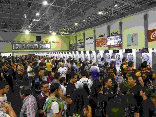 3.000 jugadores compitieron en el Nacional de Dardos Electr&oacute;nicos en La Nuc&iacute;a