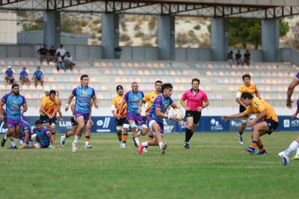 El Huesitos La Vila remonta y se lleva una gran victoria ante la Uni&oacute; Esportiva Santboiana