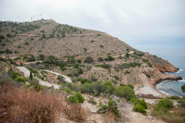 La Diputación estudia almacenar agua depurada de Benidorm en el acuífero de Serra Gelada