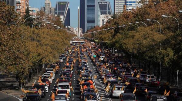 Multitudinarias manifestaciones motorizadas en toda España contra la ley Celaá