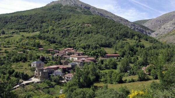 La ermita escondida en mitad de un paisaje de ensueño que sólo podía estar en España 