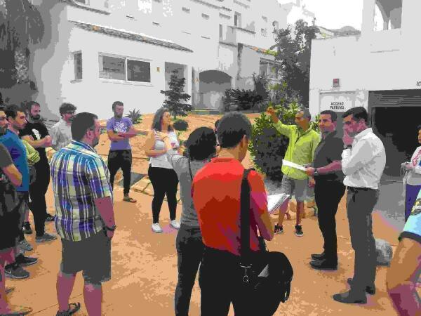 La Nuc&iacute;a &middot; El alcalde se re&uacute;ne con los  vecinos de la Urbanizaci&oacute;n Monastir 