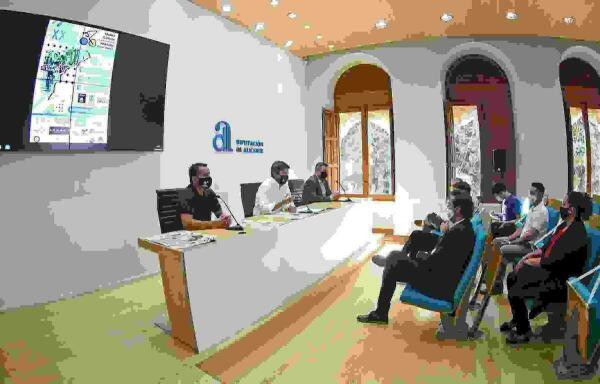 La Vuelta Ciclista a Alicante sale de La Nuc&iacute;a este viernes 