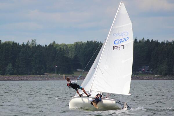 La Diputaci&oacute;n reparte 650.000 euros entre m&aacute;s de 1.300 deportistas de la provincia