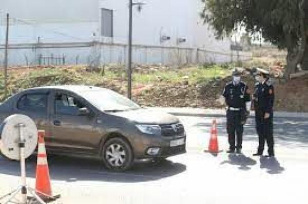 La policía marroquí frustra un intento de salto de la valla de Ceuta, con 59 detenidos