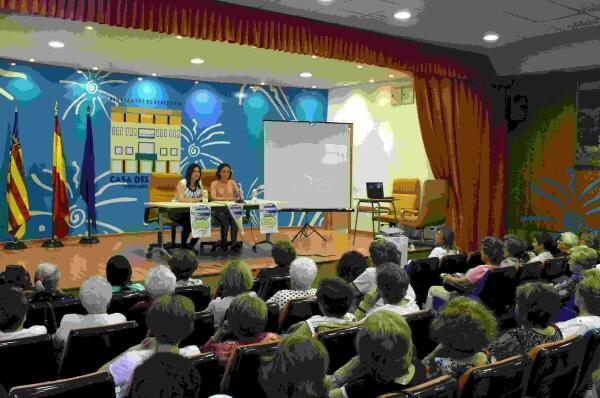  Benidorm &middot; Bienestar Social implica a las Amas de Casa en su proyecto preventivo para detectar casos de mayores en riesgo de aislamiento