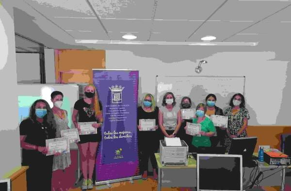 Igualdad forma a 16 mujeres en “TICs”