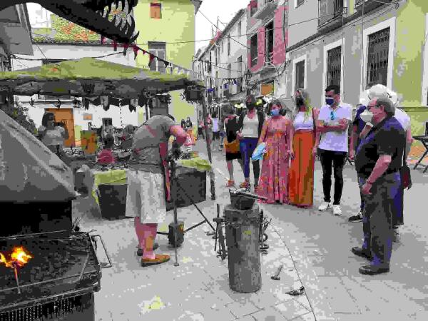 La Feria de Oficios de La Nucía comenzó ayer y continuará hasta el sábado 