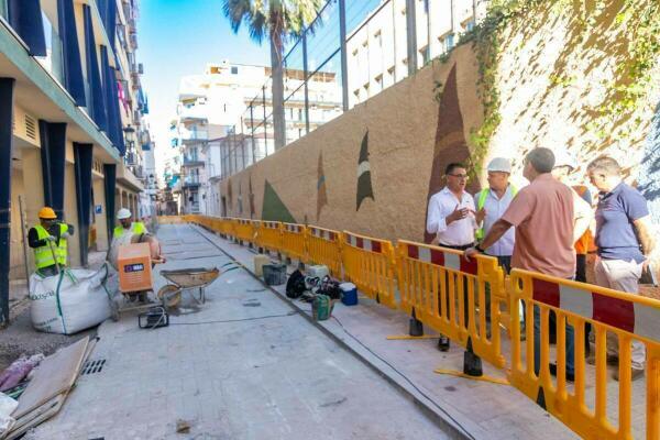 Benidorm completa la primera fase de las obras de renovación de agua potable y alcantarillado en la calle Pérez Martorell 