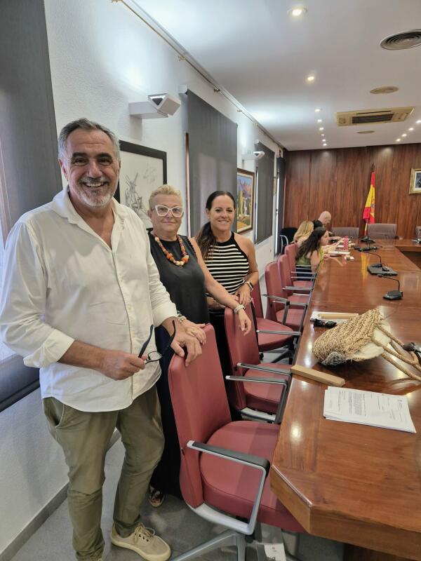El Partido Popular de L’Alfàs del Pi rechaza los presupuestos municipales de 2025 por su presentación fuera de plazo legal, la exclusión de sus propuestas y su cuestionable sensibilidad social