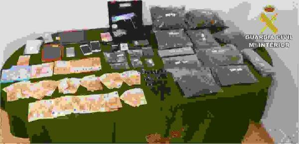 La Guardia Civil desarticula un grupo de 13 personas dedicado al tr&aacute;fico de drogas en las comarcas de La Marina Alta y Baja