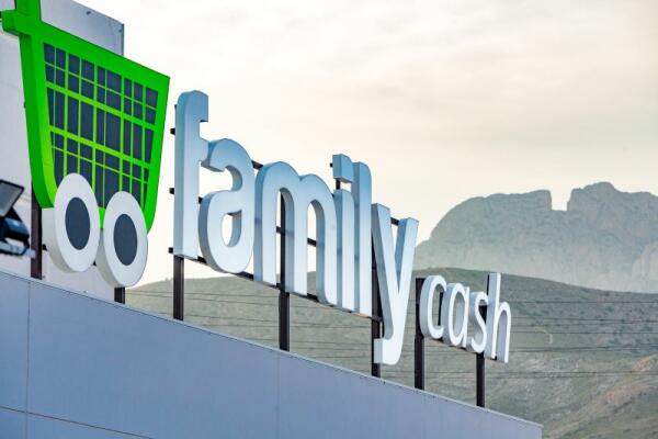 ABRE FAMILY CASH EN FINESTRAT CON LA CREACIÓN DE MÁS DE 100 PUESTOS DE TRABAJO