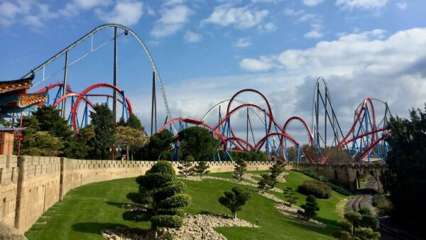 Cuándo abren Parque Warner, PortAventura, Puy du Fou o Terra Mítica en 2024 y los precios de las entradas