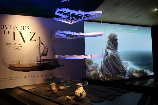 La exposición ‘Ciudades de luz’ encara su último mes en el MARQ con un balance que ronda los 50.000 visitantes