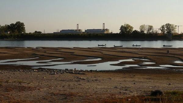 La sequ&iacute;a en el Danubio y las medusas colapsan la generaci&oacute;n nuclear en Europa