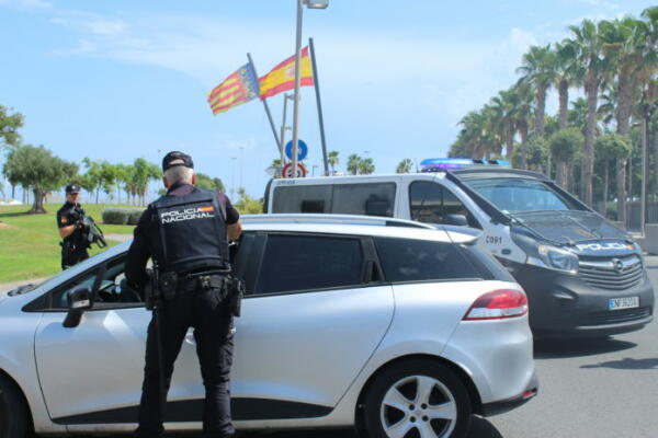 El PP reclama al menos medio millar de efectivos para reforzar las plantillas policiales en verano en la provincia