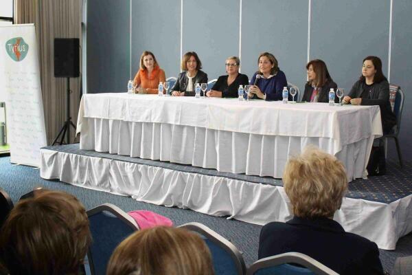   Las directivas de las amas de casa de la Comunitat celebran sus jornadas en Benidorm