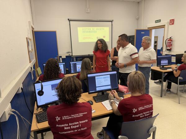La Nucía forma 20 personas desempleadas en Administrativo e Informática