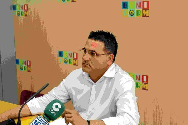 Benidorm &middot; De Z&aacute;rate pide al PSOE local explicaciones sobre la investigaci&oacute;n por supuesta financiaci&oacute;n ilegal 
