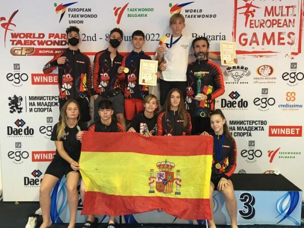 FINESTRAT ESTARÁ PRESENTE EN EL CAMPEONATO DEL MUNDO DE TAEKWONDO CON VIOLETA DÍAZ Y LETICIA ARBUZINA 