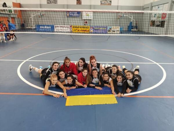 ÚLTIMO PARTIDO DE LAS SENIOR DEL CLUB VOLEIBOL FINESTRAT EN CASA 