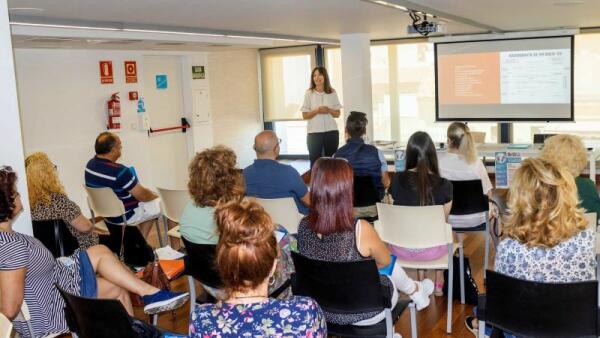 Cerca de una treintena de personas participan en la iniciativa ‘Mejora tu empleabilidad’ 