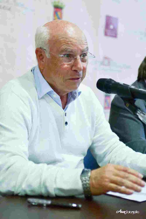 Manuel S&aacute;nchez presenta su novela &ldquo;&iquest;Qui&eacute;n mat&oacute; a don Braulio Montes?&rdquo;   