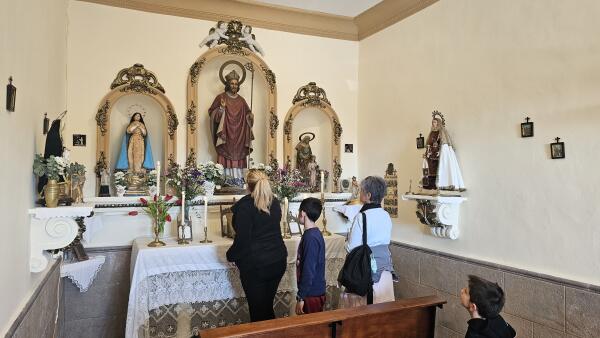 Villajoyosa celebra el día de San Blas con una popular romería a su ermita en el Paradís 