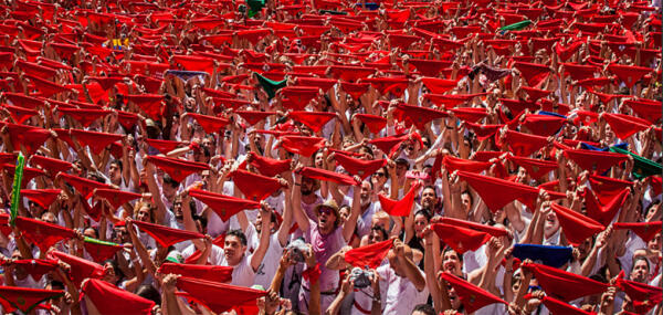 Carlos Dueñas: “Hoy traemos un TONDI con un especial San Fermín y los misterios de los toros” 