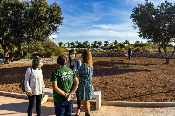 Los alumnos del Taller de Empleo Benidorm VIII intervienen en nuevas zonas verdes de la ciudad