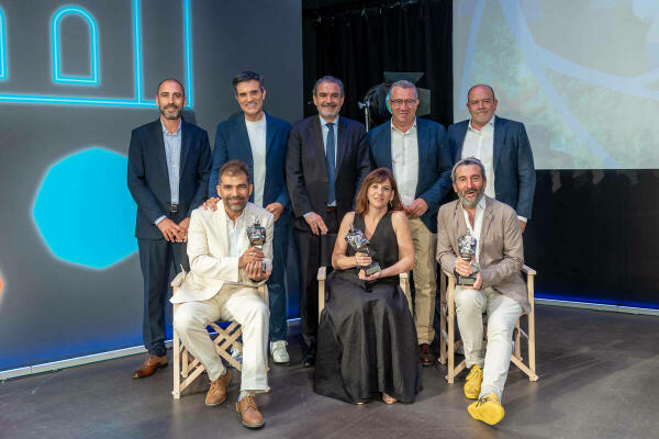 Espectacular ceremonia de entrega de los Faros de Plata a Luis Zahera, Malena Alterio y Vladimir Cruz  