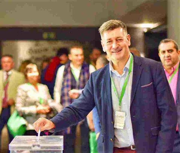 Jos&eacute; Enrique Aguar, elegido Presidente de Contigo Somos Democracia con el 97% de los votos a favor