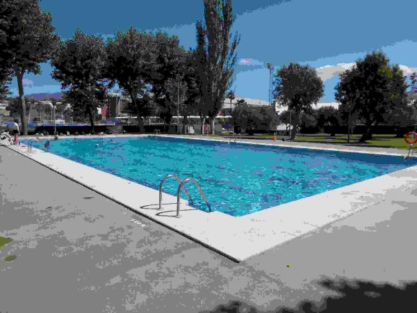 La Piscina al aire libre abre sus puertas en La Nucia