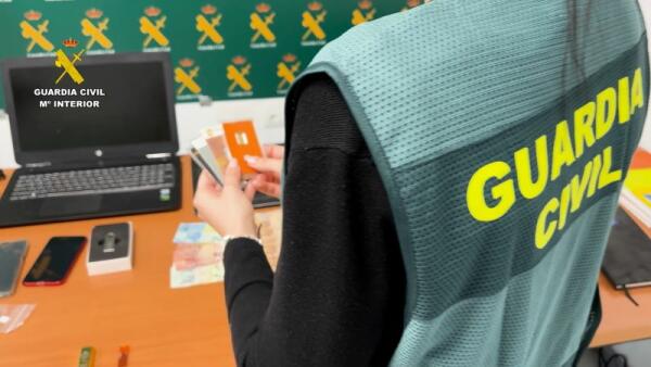 La Guardia Civil desmantela una estafa piramidal de 47.000 euros