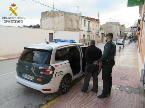 La Guardia Civil detiene a tres trabajadores de un centro de personas con TEA 