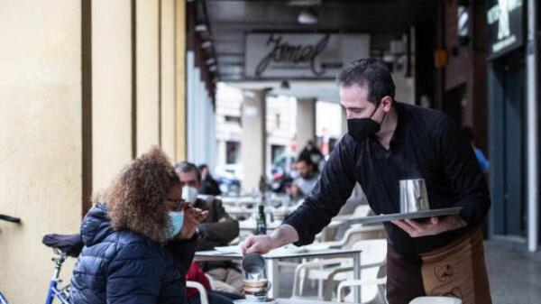 El golpe económico de la pandemia reduce a la mitad la facturación de la hostelería 