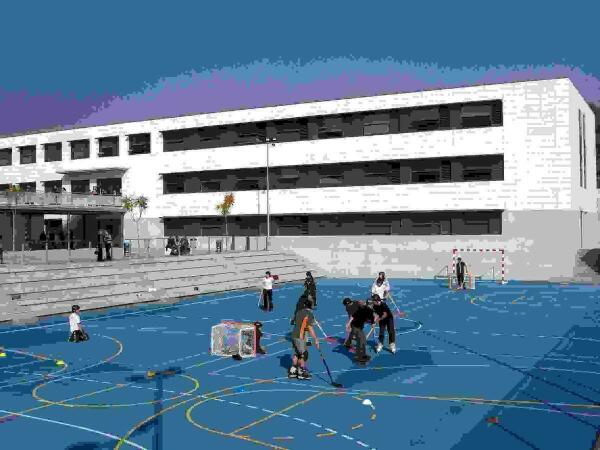 La matriculaci&oacute;n en secundaria comienza hoy y continua el servicio de ayuda telem&aacute;tica.