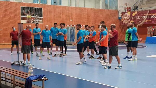 El Balonmano Benidorm va recuperando la “normalidad”