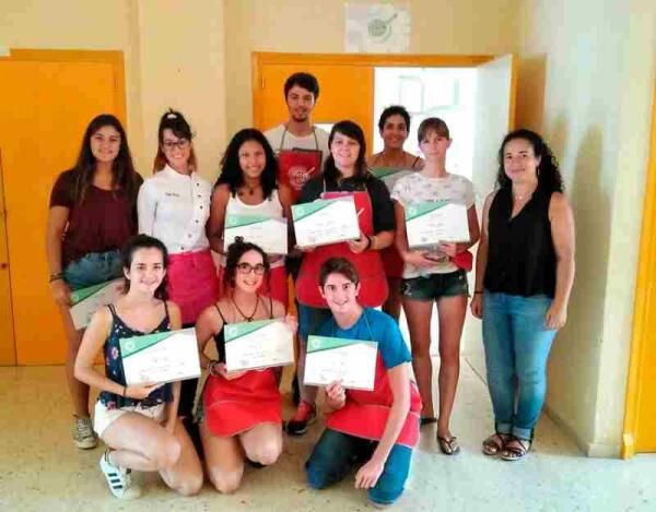 Altea &middot; La segunda edici&oacute;n del curso de convivencia &ldquo;Cuinem b&agrave;sics&rdquo; finaliza siendo todo un &eacute;xito