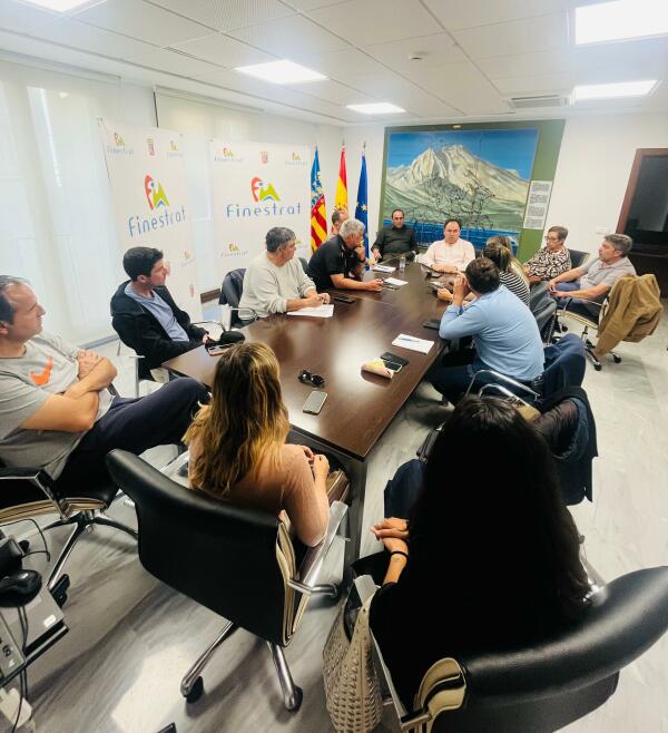 FINESTRAT ABRE CENTROS DOCENTES SIN ACTIVIDAD LECTIVA EN EL PRIMER DÍA DESPUÉS DEL APAGÓN ELÉCTRICO DE MÁS DE 11 HORAS 