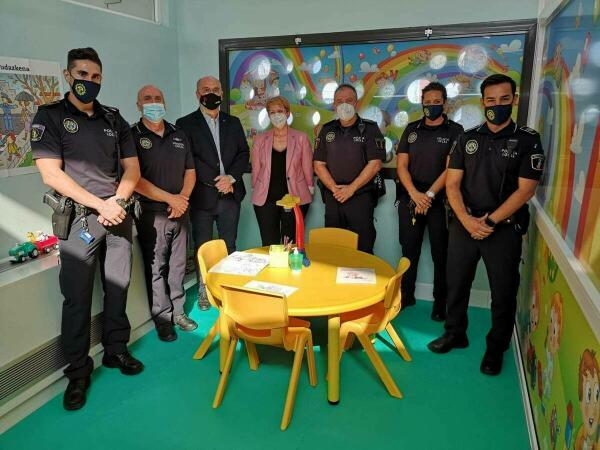 La Vila Joiosa presenta una ‘sala amable’ en el CESPOL para atender a víctimas de violencia de  género