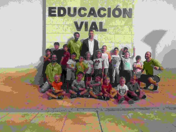 La Nuc&iacute;a &middot; 27 ni&ntilde;os participan en la Escuela de Septiembre