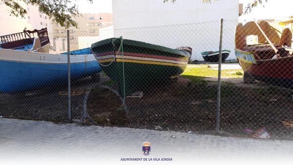 Policía Local de la Vila Joiosa detiene a un individuo por vandalismo en el recinto donde se  encuentran las barcas festeras 