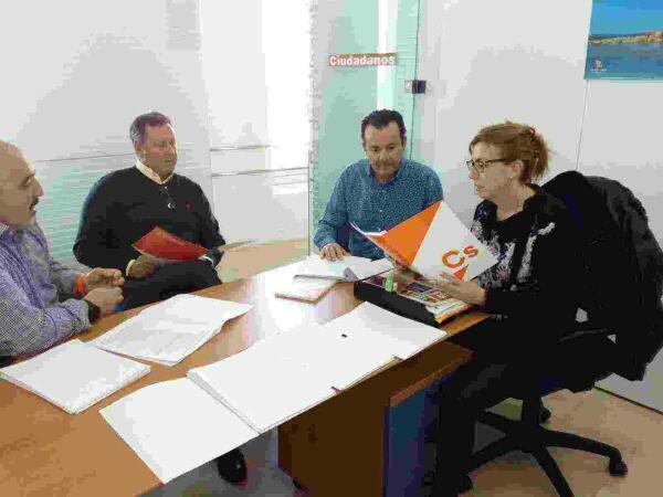 La Vila &middot; Ciudadanos consigue paralizar la modificaci&oacute;n que ampliaba el horario de la zona azul y las sanciones