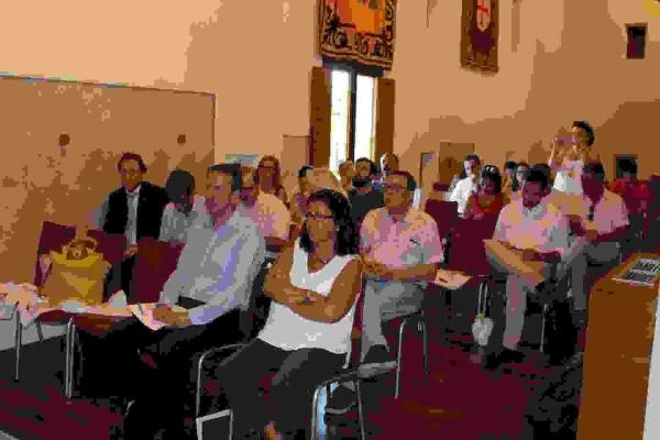 El sector tur&iacute;stico aboga por la regularizaci&oacute;n de los apartamentos tur&iacute;sticos en una jornada celebrada en la Vila Joiosa